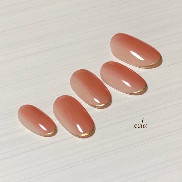 070 テラコッタ 縦グラデ ゴールド Aw 秋冬 グラデーション 細フレンチ ネイルチップ ネイルシール Nail Salon Ecla エクラ 通販 Creema クリーマ ハンドメイド 手作り クラフト作品の販売サイト