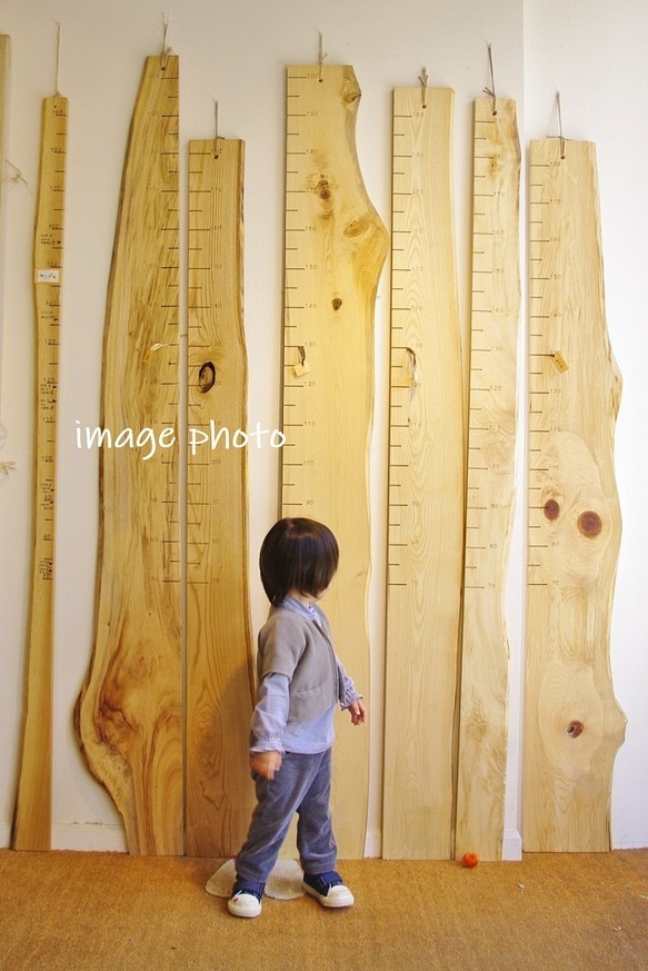 【木の身長計　耳付き材】とち／N-SIN-TC-06　お子さまの成長を見守る 1枚目の画像