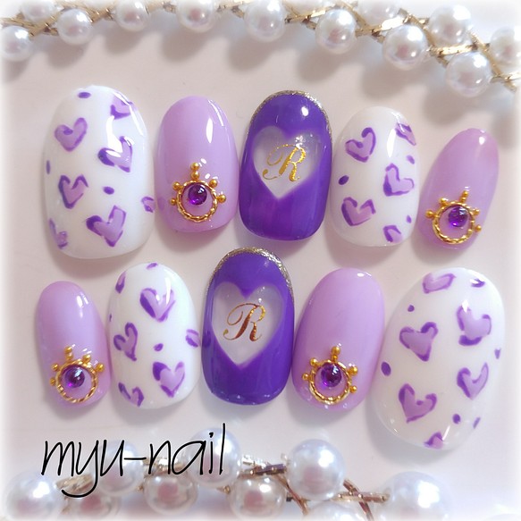 イニシャル入り ハート豹柄ネイル ネイルチップ ネイルシール Myu Nail オーダー停止中 通販 Creema クリーマ ハンドメイド 手作り クラフト作品の販売サイト