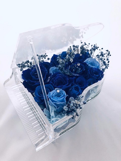 【プリザーブドフラワー／グランドピアノシリーズ】青い薔薇の祝福と奇跡