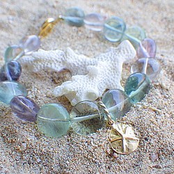 ⭐︎fluorite beach bracelet-sand dollar 1枚目の画像