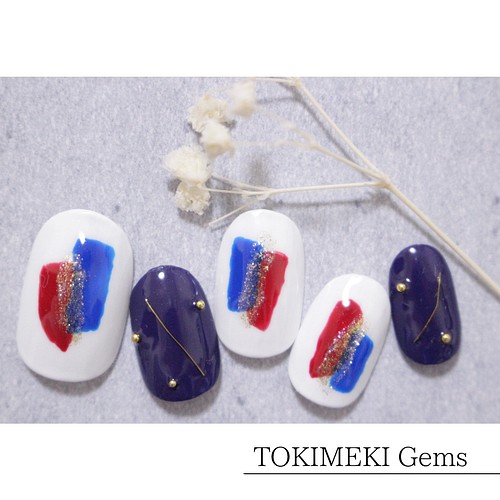 トリコロールカラーの塗りかけnail 塗りかけネイル ネイルチップ ネイルチップ ネイルシール Tokimeki Gems 通販 Creema クリーマ ハンドメイド 手作り クラフト作品の販売サイト