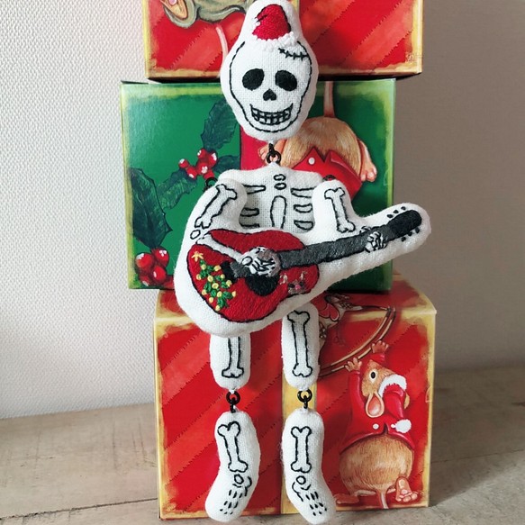 サンタのスケルトンギターマン 1枚目の画像