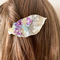 透明葉子和繡球花髮夾紫色 第1張的照片