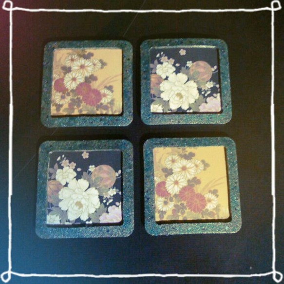 和風　着物柄　菊と牡丹【コースター】各二枚合計四枚のセット 1枚目の画像