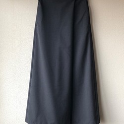 【ウール】ロングスカートのようなワイドパンツ     チャコールグレーに白ライン     Mサイズ 1枚目の画像