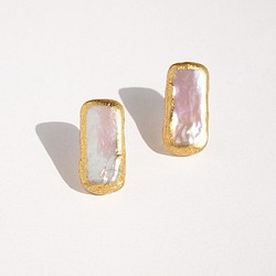 金箔珍珠 [耳環] 長方形 | 淡水珍珠，金箔，14kgf，耳釘 第1張的照片