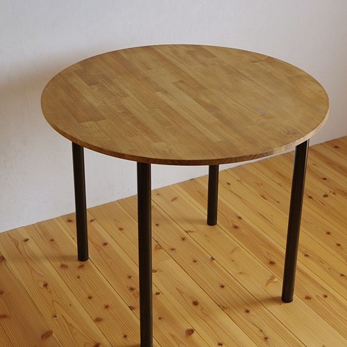 丸いダイニングテーブル 100 ラウンドテーブル テーブル 机 Tiny Wood Craft 通販 Creema クリーマ ハンドメイド 手作り クラフト作品の販売サイト