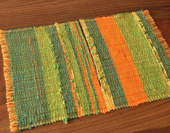 手織りウールちょこっとマット　オレンジ　敷物/飾り/インテリア 1枚目の画像