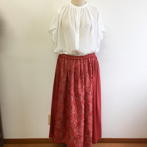 促銷價 ★ 軟裙 ❤️ 葉子圖案 軟長裙 紅色（尺碼不限 L ~ LL） 無襯裡 第1張的照片