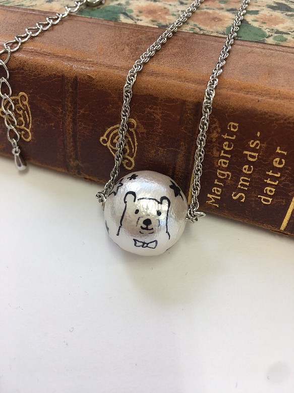 促銷價 ★ 可愛的北極熊❤️ 手寫插圖 純棉珍珠項鍊（鍍銀） 第1張的照片
