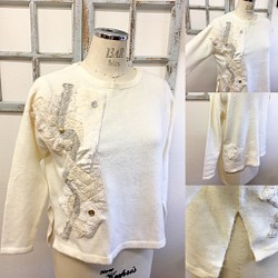 セール価格★オシャレリメイク❤︎モザイク柄のデザインニットセーター オフホワイト（サイズフリー M〜 L） 1枚目の画像