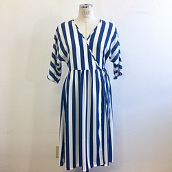 銷售價格★清爽藍色❤️條紋羊絨連衣裙（M〜L） 第1張的照片
