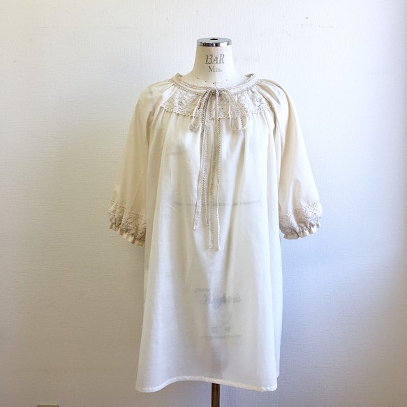銷售價格★天然女性味❤️2way上衣，棉質蕾絲正面和背面（尺寸L〜LL） 第1張的照片