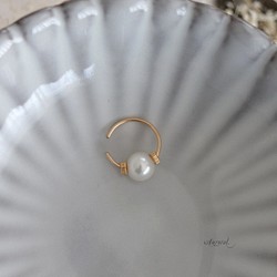 【再販】K14GF 淡水真珠のイヤーカフ　14KGF ゴールドフィルド ホワイトパール 1枚目の画像