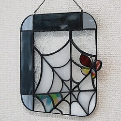 ステンドグラス 蜘蛛の巣×蝶のパネル 1枚目の画像