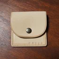 ヌメ革製 シンプル スクエア コインケース 生成り BC1 小銭入れ 財布 本革製 牛革製 1枚目の画像