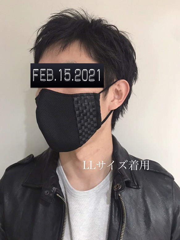 【新品】流行日本圖案光面黑色方格圖案別緻成人時尚面具 第1張的照片