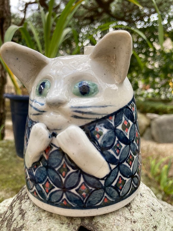 マグカップ 送料無料 猫マグシリーズ 本物保証 期間限定の激安セール 猫型マグカップ 猫背 青 手作陶芸 青い目