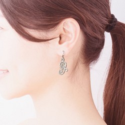 金屬棉蕾絲原樣！蕾絲銀質耳環/耳環 [motif A] 第1張的照片