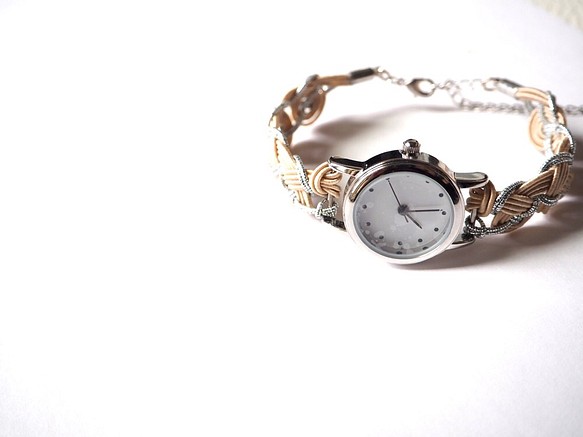 水引アクセサリー ［シルバー×ベージュ］ 腕時計 ブレスレットタイプ 1枚目の画像