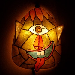 一つ目小僧のお面・和紙製LED灯り・壁掛け用 1枚目の画像
