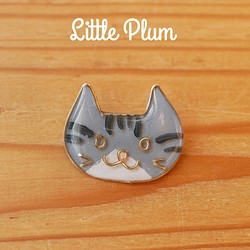 猫好きなあなたに ェ いつも一緒 お鼻ピンクのサバトラねこさんの小さなブローチ ブローチ Little Plum 通販 Creema クリーマ ハンドメイド 手作り クラフト作品の販売サイト