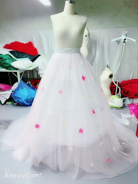婚紗和彩色連衣裙的罩衫 花瓣罩衫 設計多變 第1張的照片