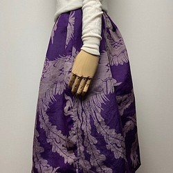 【着物リメイク】タック＆ギャザースカート/紫地に孔雀・ハート 2枚目の画像