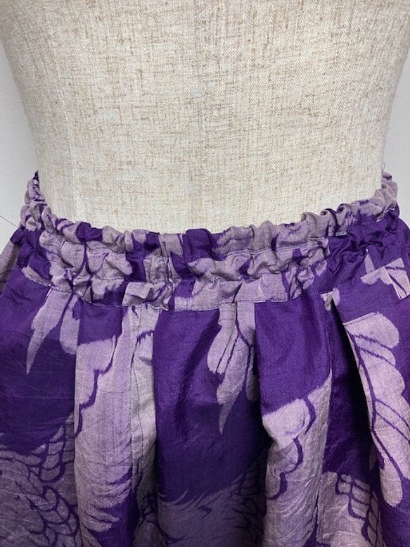 【着物リメイク】タック＆ギャザースカート/紫地に孔雀・ハート 4枚目の画像