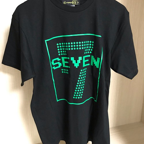 カスタマイズ Tシャツ Seven 自分らしく アレンジ おしゃれ かっこいい メンズ おすすめ 人気 Tシャツ カットソー Nona H3s 通販 Creema クリーマ ハンドメイド 手作り クラフト作品の販売サイト