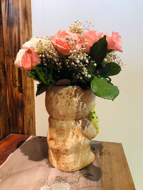 台灣製造 小熊可愛卡通手繪陶瓷花器 花瓶擺件 辦公桌 茶席 第1張的照片