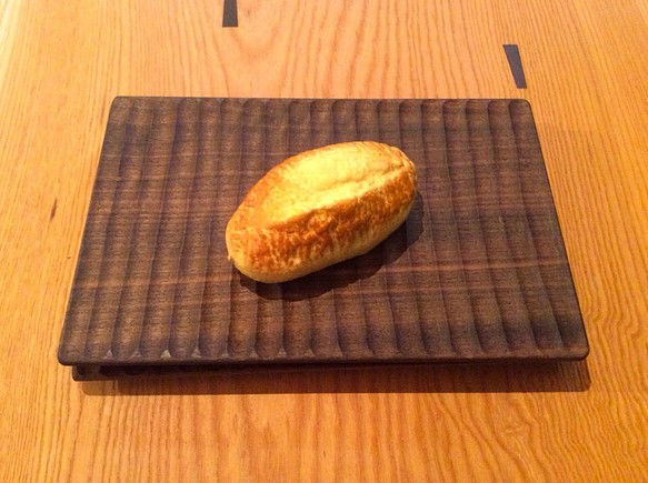 手彫りのパン皿 B 1枚目の画像