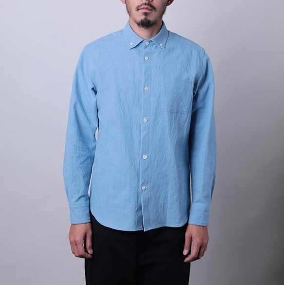 &lt;M尺寸&gt;日本製造的Bingyo針織薄款淺藍色鈕扣襯衫 第1張的照片