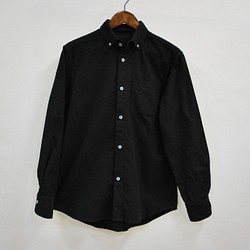[僅限M尺寸] OSOCU日本黑色襯衫“Makuro”&lt;Banshu織物×名古屋黑色鳳頭污漬&gt; 第1張的照片