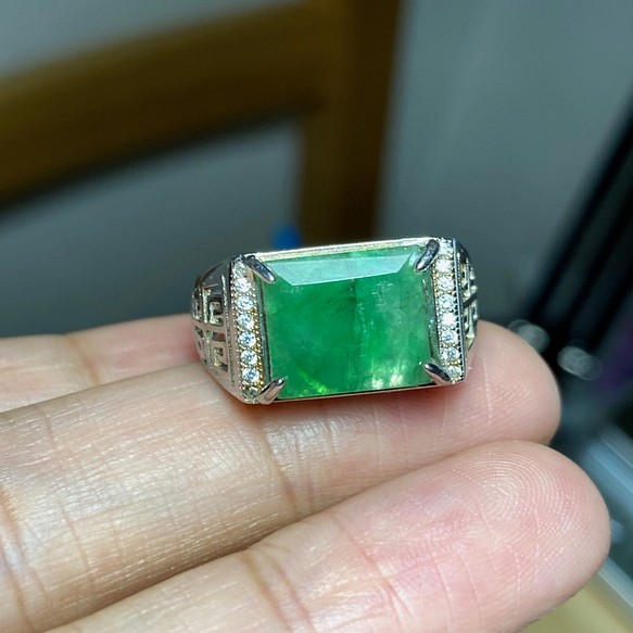 A48 訳あり処分品 シルバー 天然 緑 翡翠 リング 指輪 メンズ フリーサイズ 息子 彼氏 プレゼント 1枚目の画像