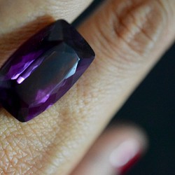 1-5 特売 一点物 超大粒天然アメジスト 長方形 アメシスト 紫水晶 ２月誕生石 天然石 ルース 裸石 1枚目の画像