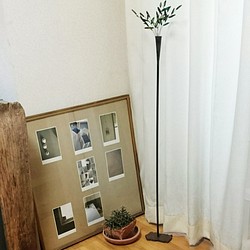 ステンドグラスの植物のオブジェ 1枚目の画像