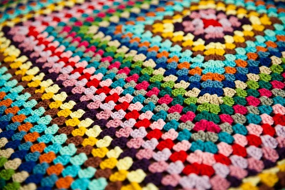 ハンドメイドかぎ針編み お花 モチーフ編み ひざ掛け❁ステンドグラス❁手作り/編み物/かぎ針編み 1枚目の画像