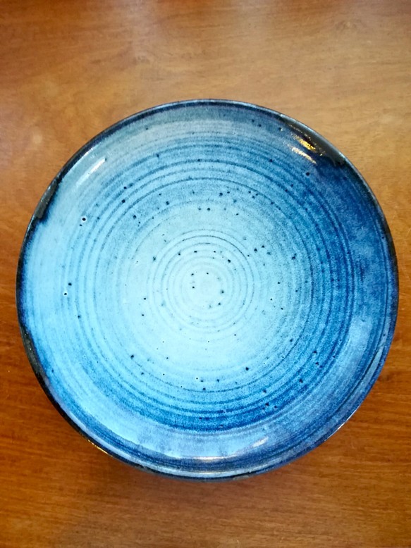 湖面の青のお皿 1枚目の画像