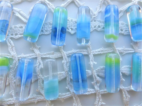 チェコビーズCzech Glass Beads細長透明水色系マーブル６個 1枚目の画像