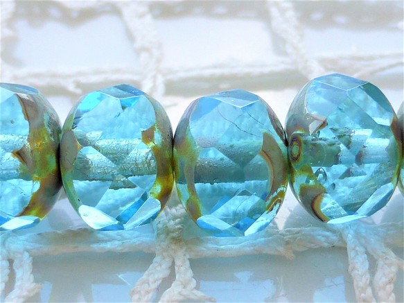 チェコビーズCzech Glass Beads　FP海アンティーク４個 1枚目の画像