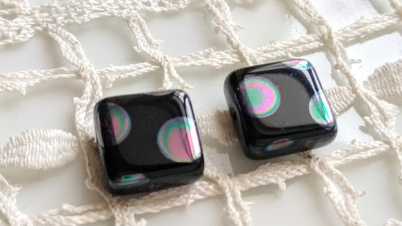 方形黑色彩虹捷克玻璃珠 2 顆 第1張的照片
