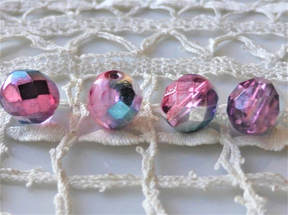 煌めきマジカルカラー　ピンクパープルブルー　Czech Glass Beads４個 1枚目の画像
