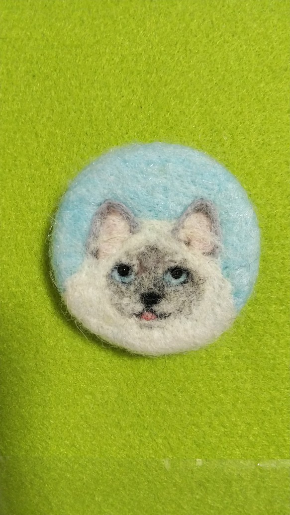 羊毛フェルト ブローチ 猫 ねこ ネコ 1枚目の画像