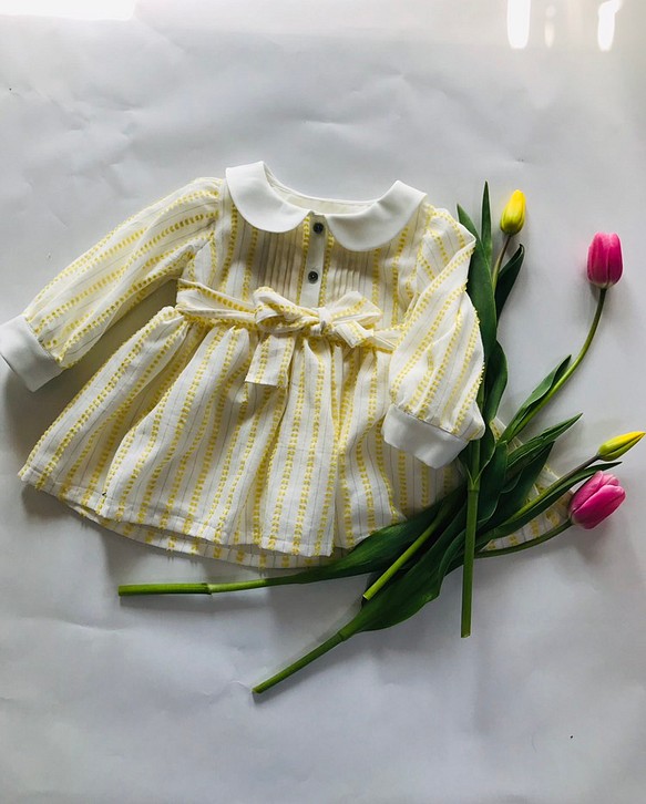 kids80-130 春季細褶緞帶連衣裙白色 x 黃色 第1張的照片
