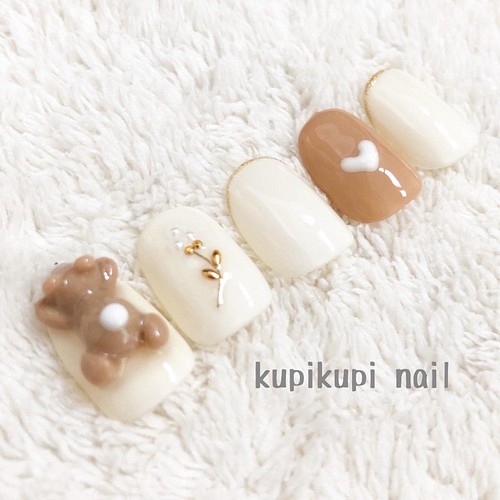 024寝そべりくまさん フラワー ハート ネイルチップ Kupikupi 3d 立体 ネイルチップ ネイルシール Kupikupi Nail 通販 Creema クリーマ ハンドメイド 手作り クラフト作品の販売サイト