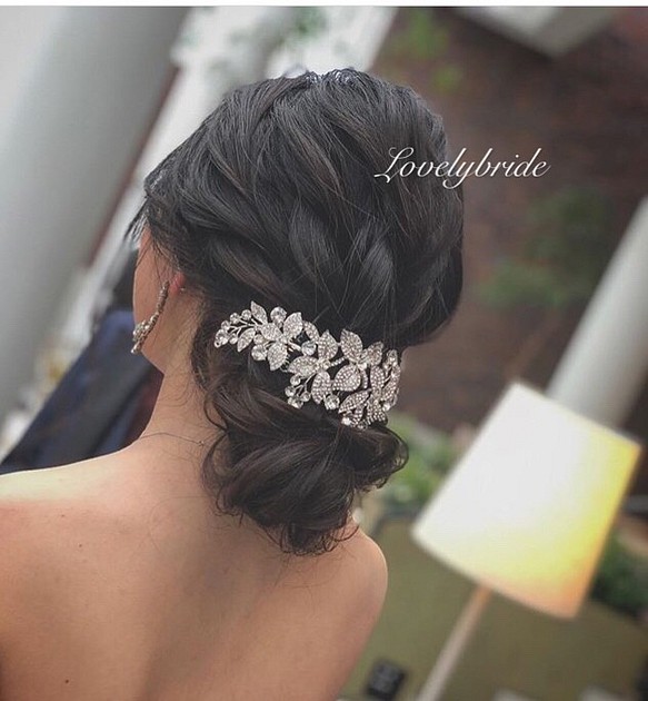 ブライダル 結婚式 ウエディング ヘアコーム ヘアアクセ ボンネ 大振り リーフモチーフ ヘアアクセサリー Lovely Bride 通販 Creema クリーマ ハンドメイド 手作り クラフト作品の販売サイト