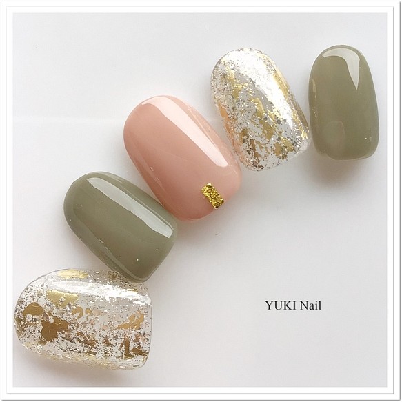 3色ネイル ネイルチップ ネイルシール Yuki Nail 通販 Creema クリーマ ハンドメイド 手作り クラフト作品の販売サイト