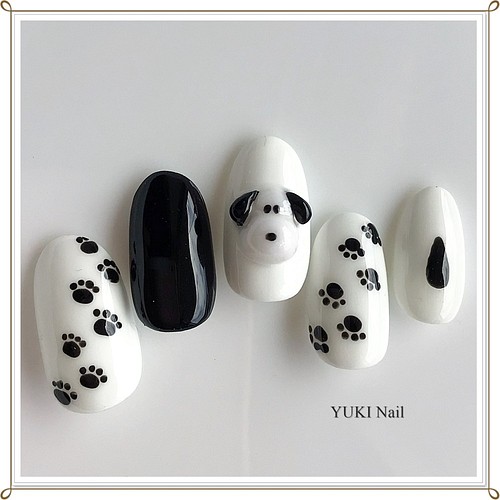 アニマルネイル4 ネイルチップ かわいい 犬 キャラクター 黒白 足跡 ネイルチップ ネイルシール Yuki Nail 通販 Creema クリーマ ハンドメイド 手作り クラフト作品の販売サイト